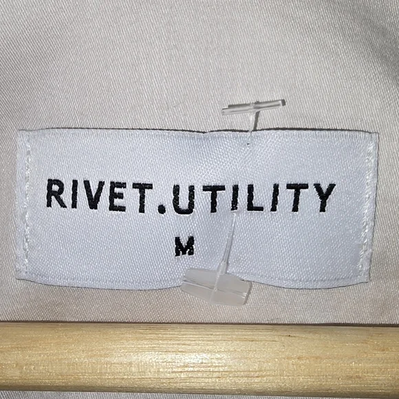 Rivet.Utility Lounger Champagne Jumpsuit Size M - Picture 2 of 6